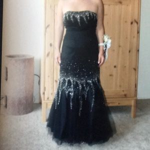 COPY - Strapless Mermaid Style Prom dress